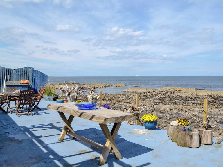 Cottage  Buckie