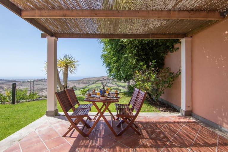 HomeForGuest Salobre Golf Villa, pool, wifi, stunning views — photo 4