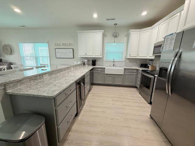 Fully equipped vacation home with yard, barbecue & private pool | Close to the beach | Pets allowed — photo 4
