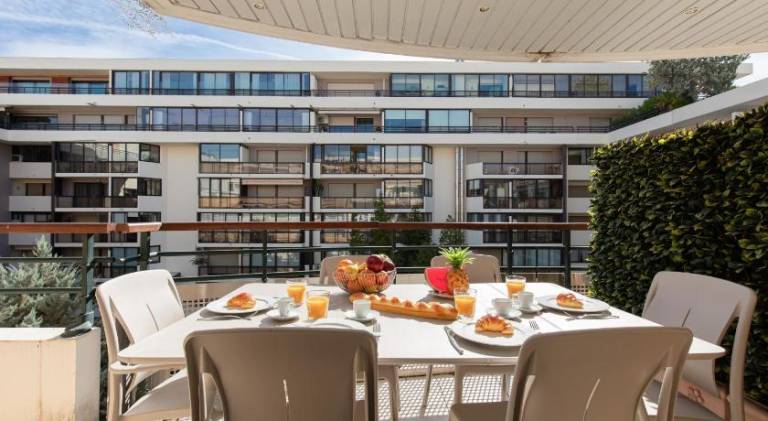 Holiday apartment with terrace & hot tub — photo 3