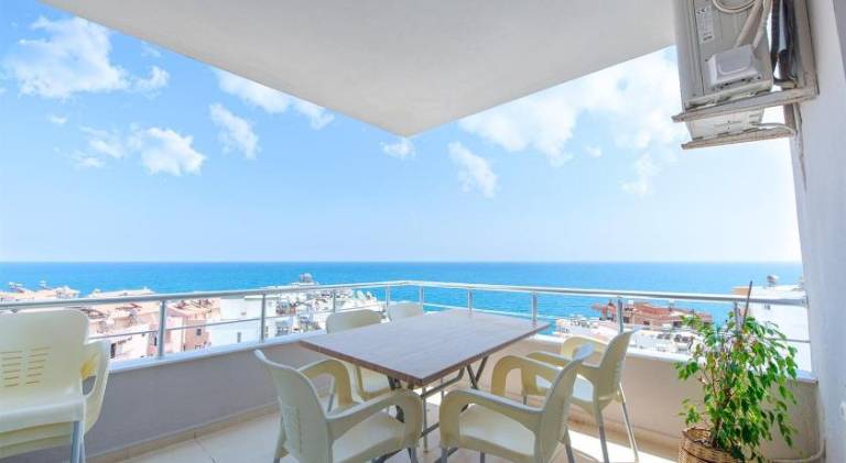 Holiday apartment with patio & pool — photo 3