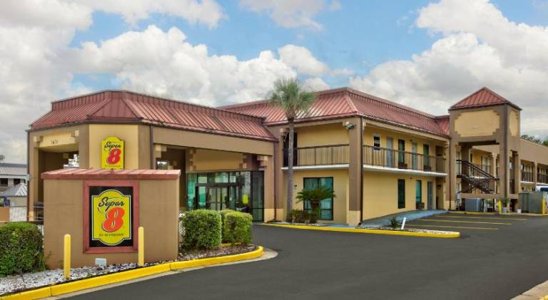 Super 8 By Wyndham Mobile/Tillmans Corner — photo 5