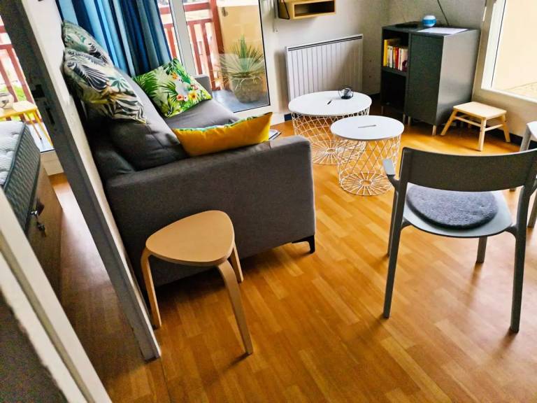 Holiday apartment with pool — photo 5