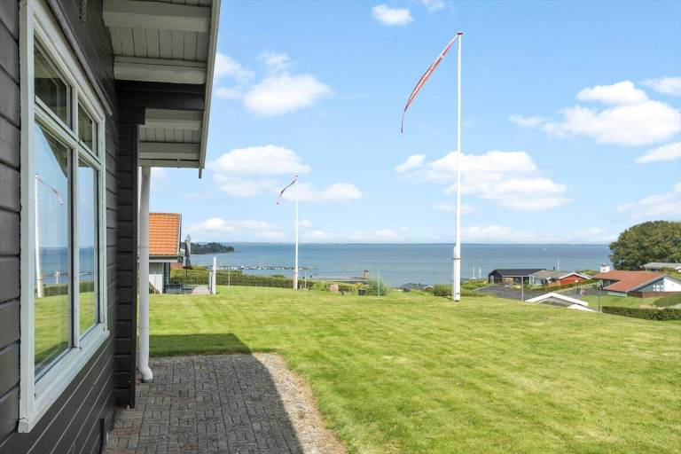 House with patio & grill | Sea view | Next to the beach | Dogs allowed — photo 2
