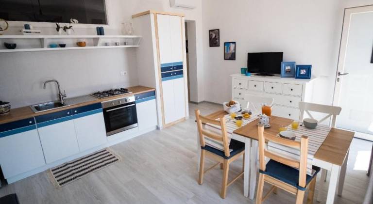 Apartment with terrace — photo 4