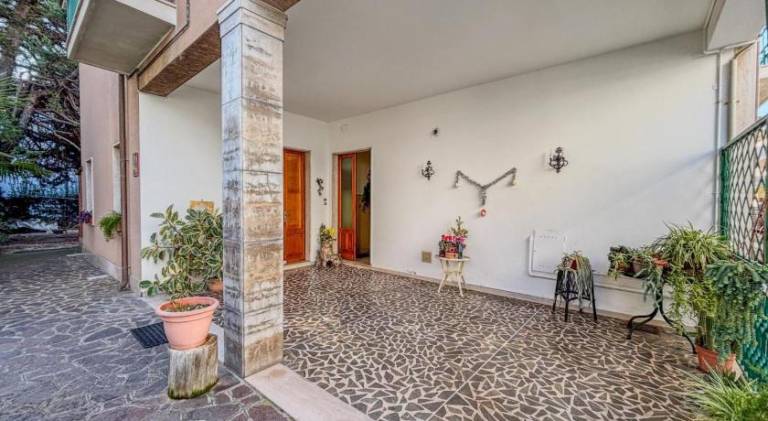 Holiday apartment with 2 rooms for 5 persons — photo 5