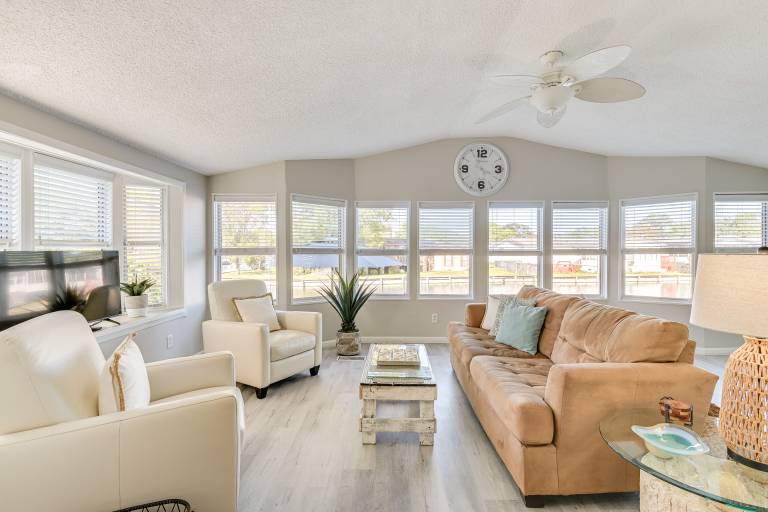 Deck & Pool Access: Myrtle Beach Getaway in Garden City, SC