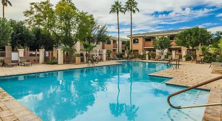 Rental apartment with pool & jacuzzi — photo 2