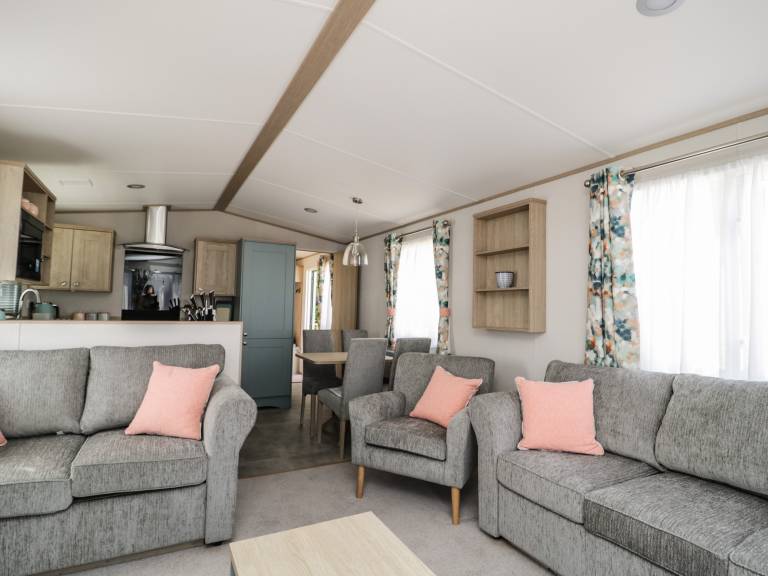Family-friendly cottage with yard | Pet-friendly — photo 4
