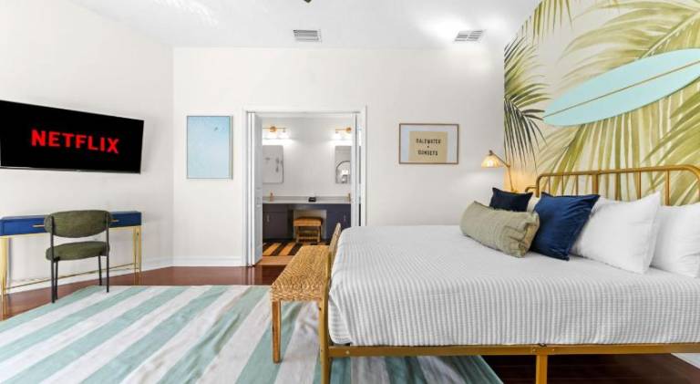 Vacation home with pool & jacuzzi | Pets allowed — photo 2