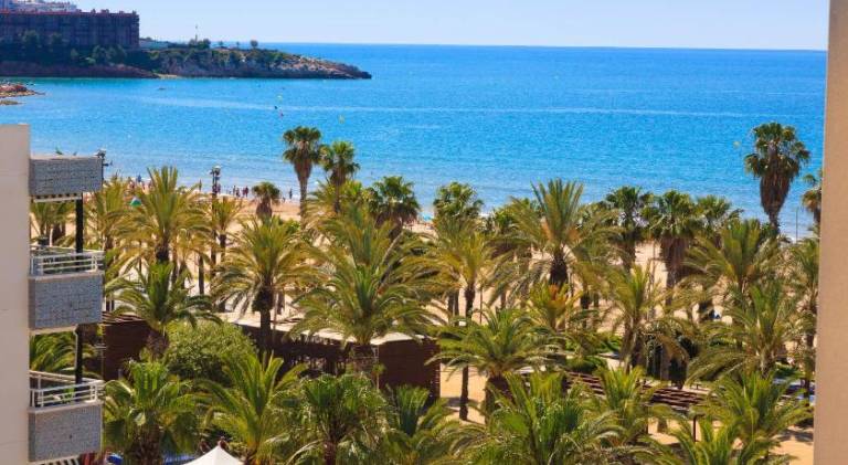 Prime Location Penthouse with Stunning Sea Views in Cambrils