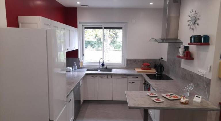 La maison du Bonheur, borne de recharge VE — photo 3