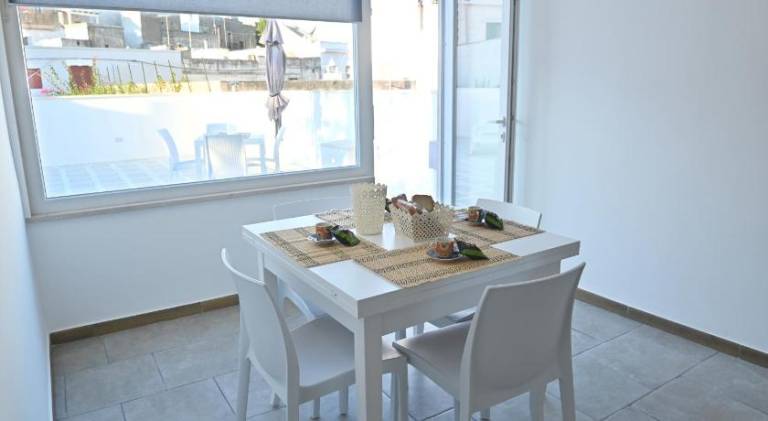 House with jacuzzi — photo 2