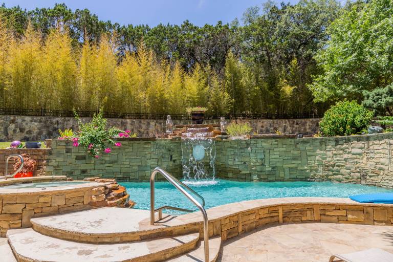 Villa Canyon Lake