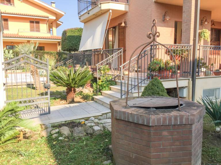 Apartment with garden, patio & hot tub | Close to the beach | Dogs allowed — photo 5