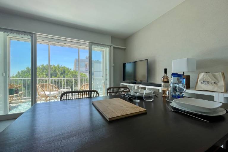 Family-oriented lovely holiday apartment with terrace | Beach view | Close to the beach | Pets are welcome — photo 5