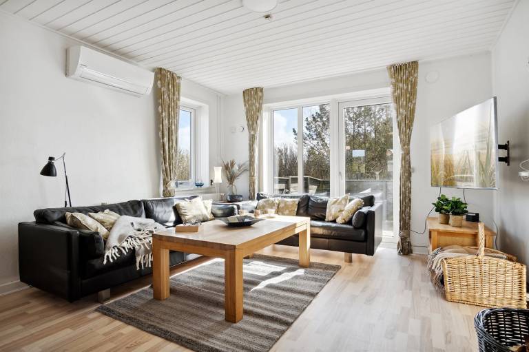 Fully equipped lovely house with patio | Pets are welcome — photo 3