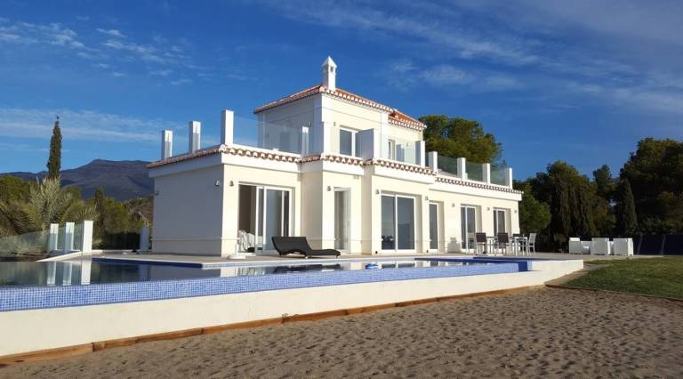 Villa 'with 2 Pools and Jacuzzi' with Garden, 2 Terraces & Wi-Fi in Granada