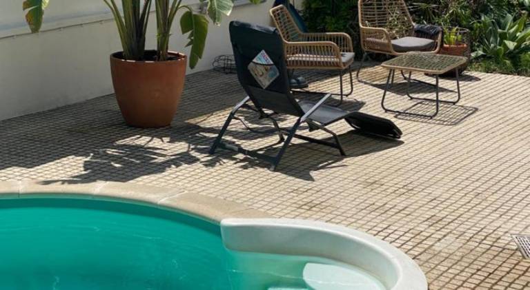 Vacation home with pool — photo 5