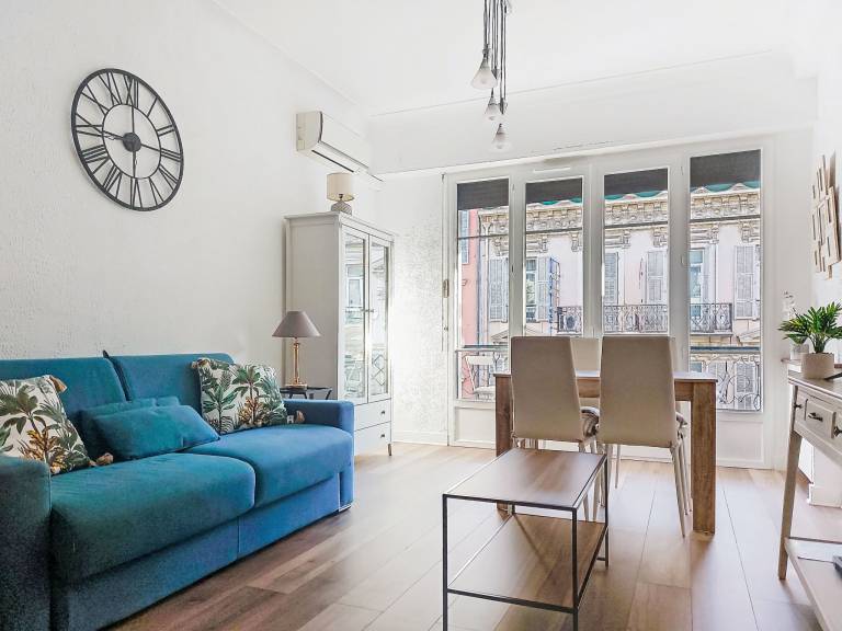 Ferienwohnung in Jean-Médecin, Nizza für max. 3 Personen Ferienwohnung in Jean-Médecin, Nizza für max. 3 Personen