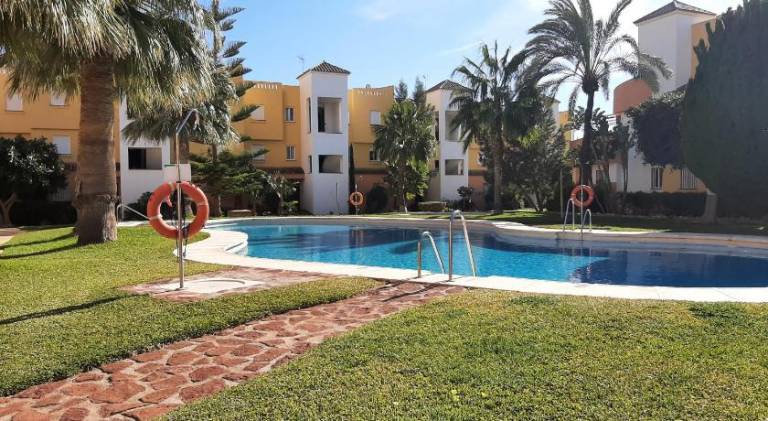 Pleasant rental apartment with patio, garden & private pool | Beach nearby | Pet-friendly in Vera