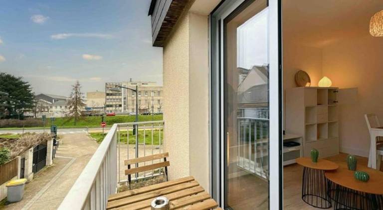 Apartment with terrace — photo 3