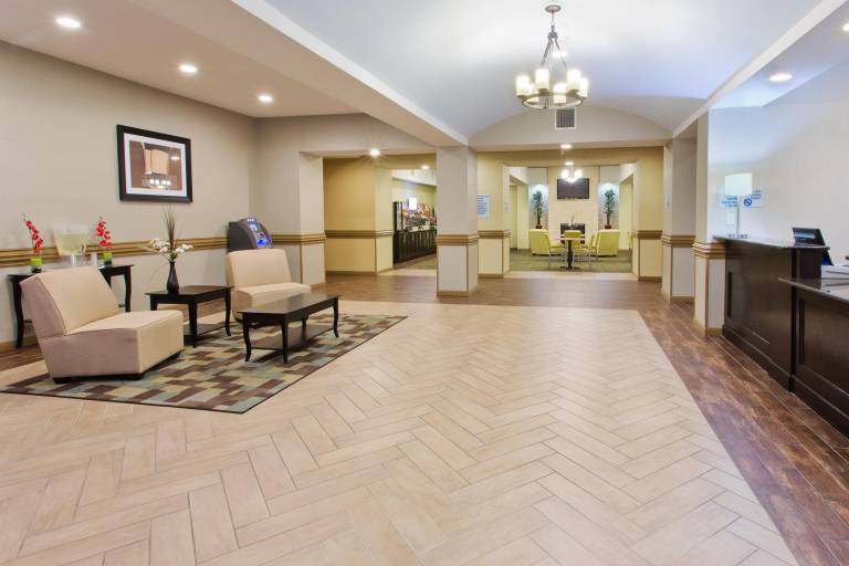 Holiday Inn Express Hotel & Suites Alvarado By IHG — photo 4