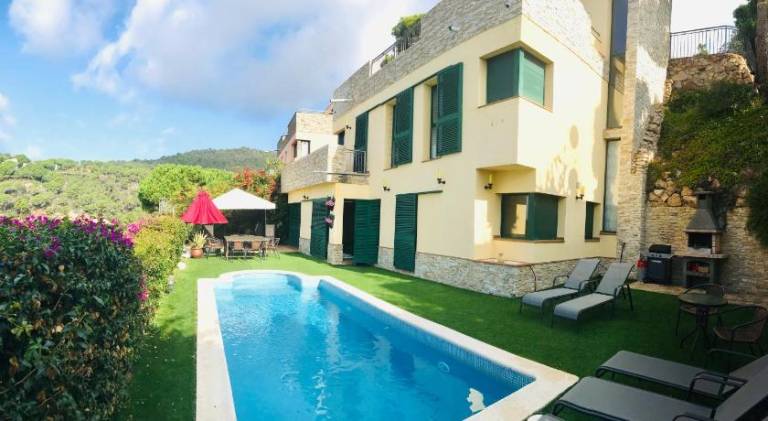 Villa with pool, grill & terrace in Tossa de Mar