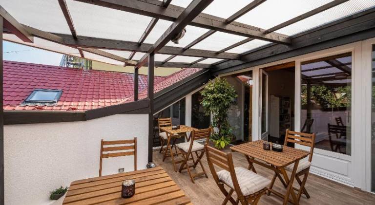 Apartment with terrace — photo 5