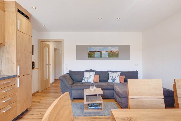 Family-friendly charming holiday apartment with barbeque, garden & fast internet | Garden view | Pet-friendly — photo 2