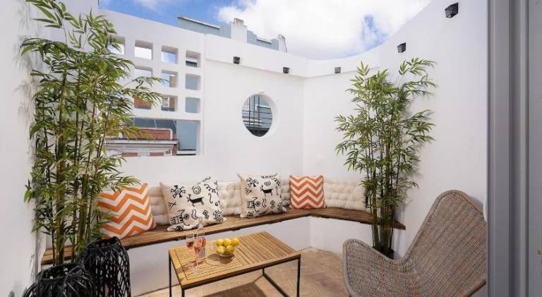 Wonderful vacation home with patio | Pets allowed — photo 3