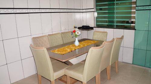 Casa compartilhada com Quarto e Suite no Parque 10 — photo 4