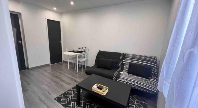 Rental apartment with 1 room for 3 persons in Montrouge