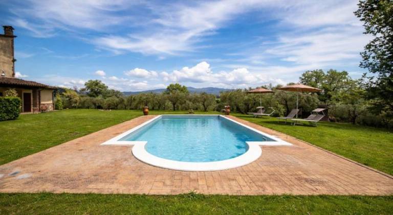 Villa with pool — photo 3