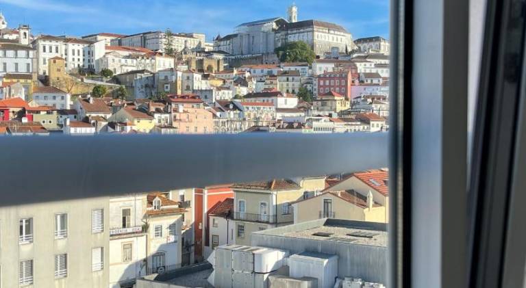 Holiday apartment with terrace & barbeque | Near Monastery of Santa Cruz — photo 3