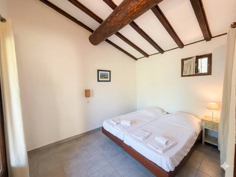Charming Mini-Villa, 50m from Santa-Giulia Beach, Private Terrace, Sleeps 4 — photo 5