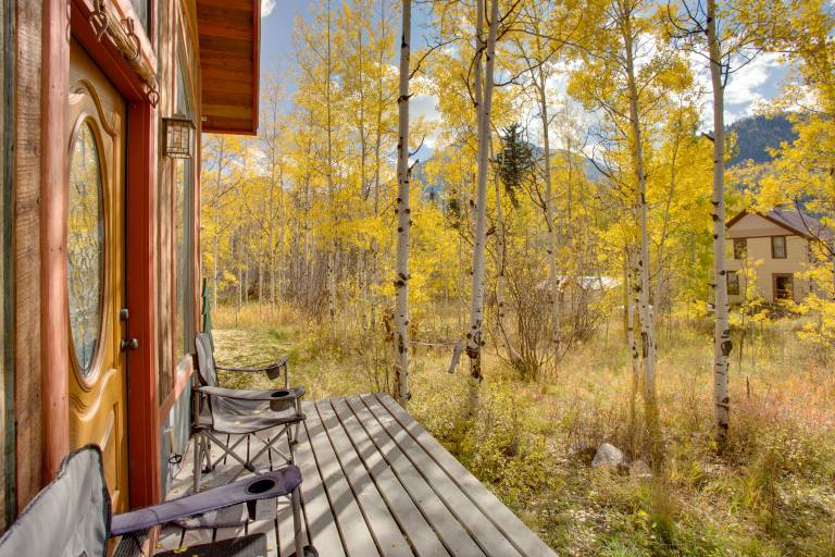Colorful Cabin w/ Teepee, Fire Pits & Mtn Views! — photo 2