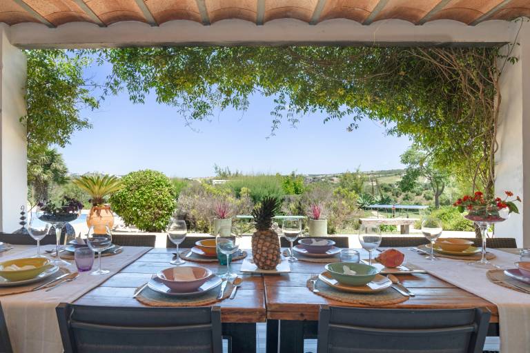 Family-oriented pleasant vacation home with BBQ, garden & private pool | City view | Pets are welcome — photo 4