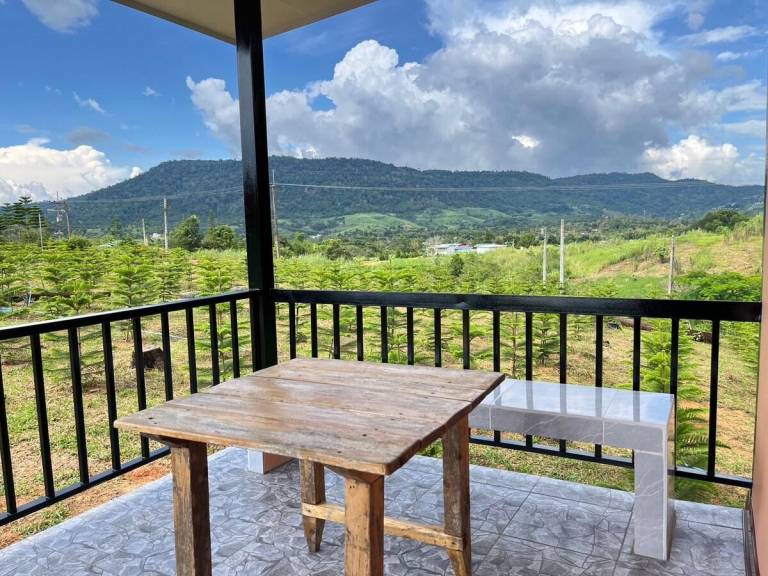 Nice house with patio & yard | Dogs allowed — photo 3