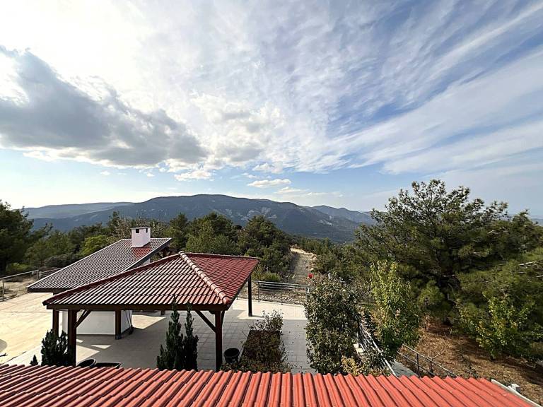 Villa with barbeque & terrace | Nature view — photo 3