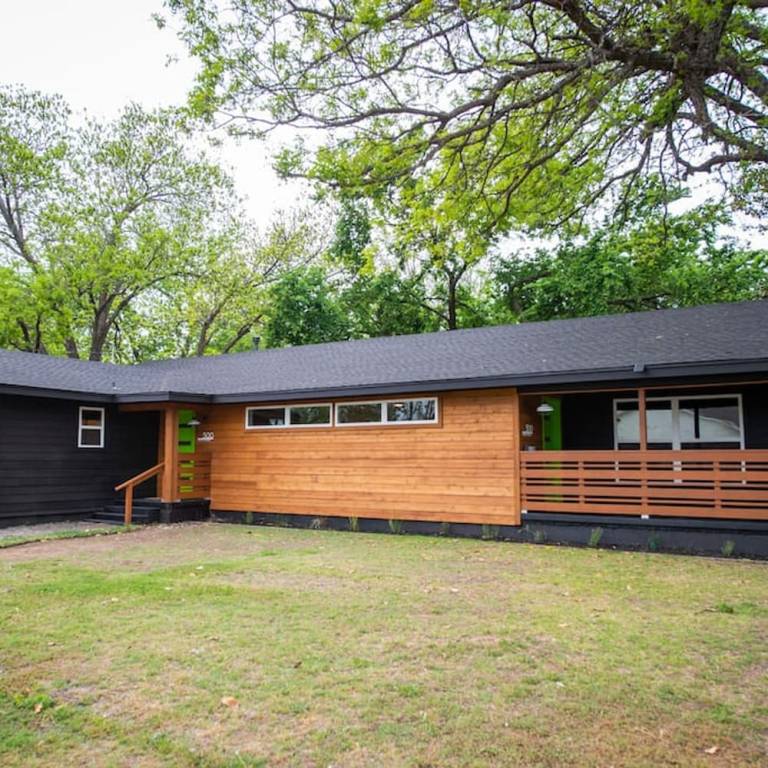 House East Riverside