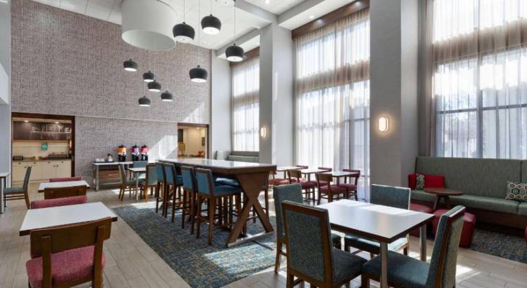 Hampton Inn & Suites Dothan — photo 2