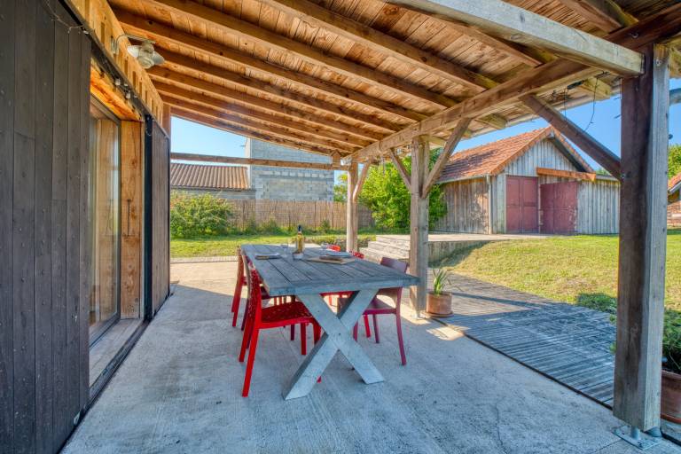 Family-friendly beautiful house with garden, terrace & grill | Garden view | Pets allowed — photo 3