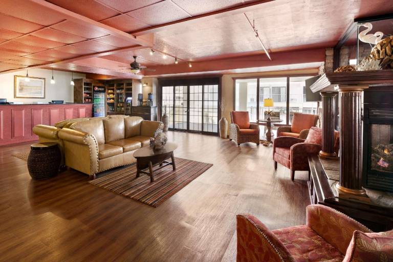 Howard Johnson Plaza Hotel by Wyndham Ocean City Oceanfront — photo 3