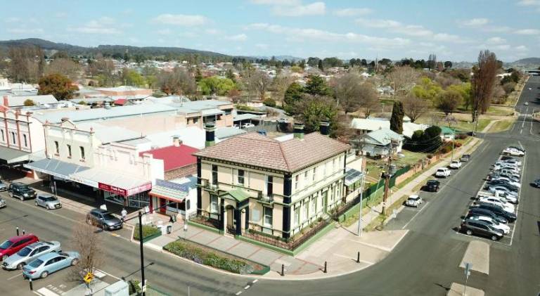 The Bank Guesthouse Glen Innes