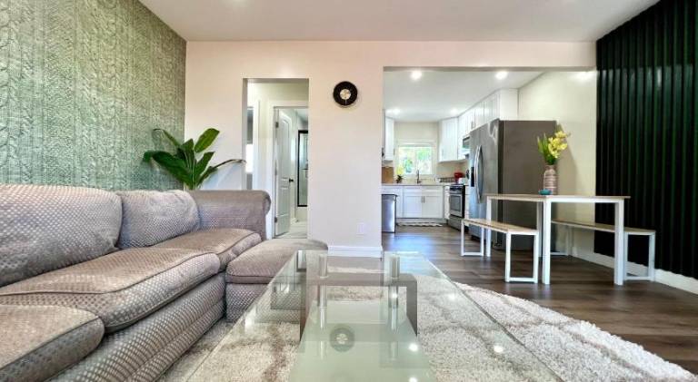 Apartment with private pool & patio | Perfect for remote work | Pets allowed — photo 2
