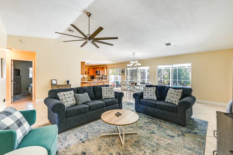 Hot Tub & Outdoor Pool: Bonita Springs Getaway! — photo 3