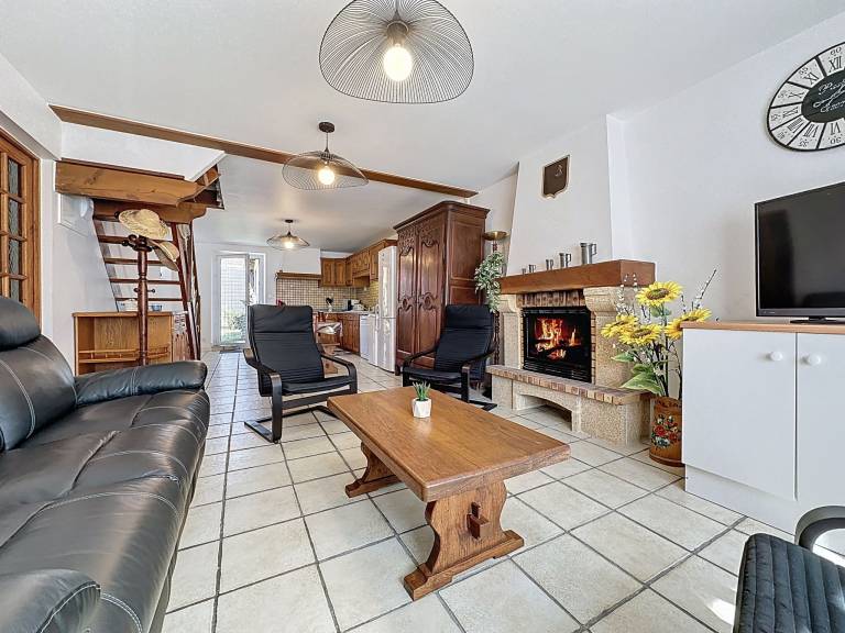 House with patio, barbecue & yard — photo 4
