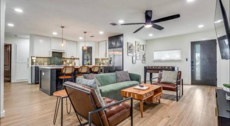 House with hot tub in Plano, TX