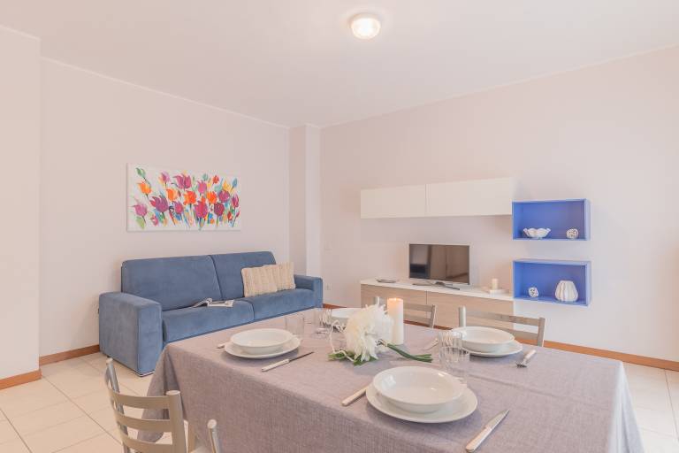 Fully equipped lovely holiday apartment with patio | Pets allowed in Varenna